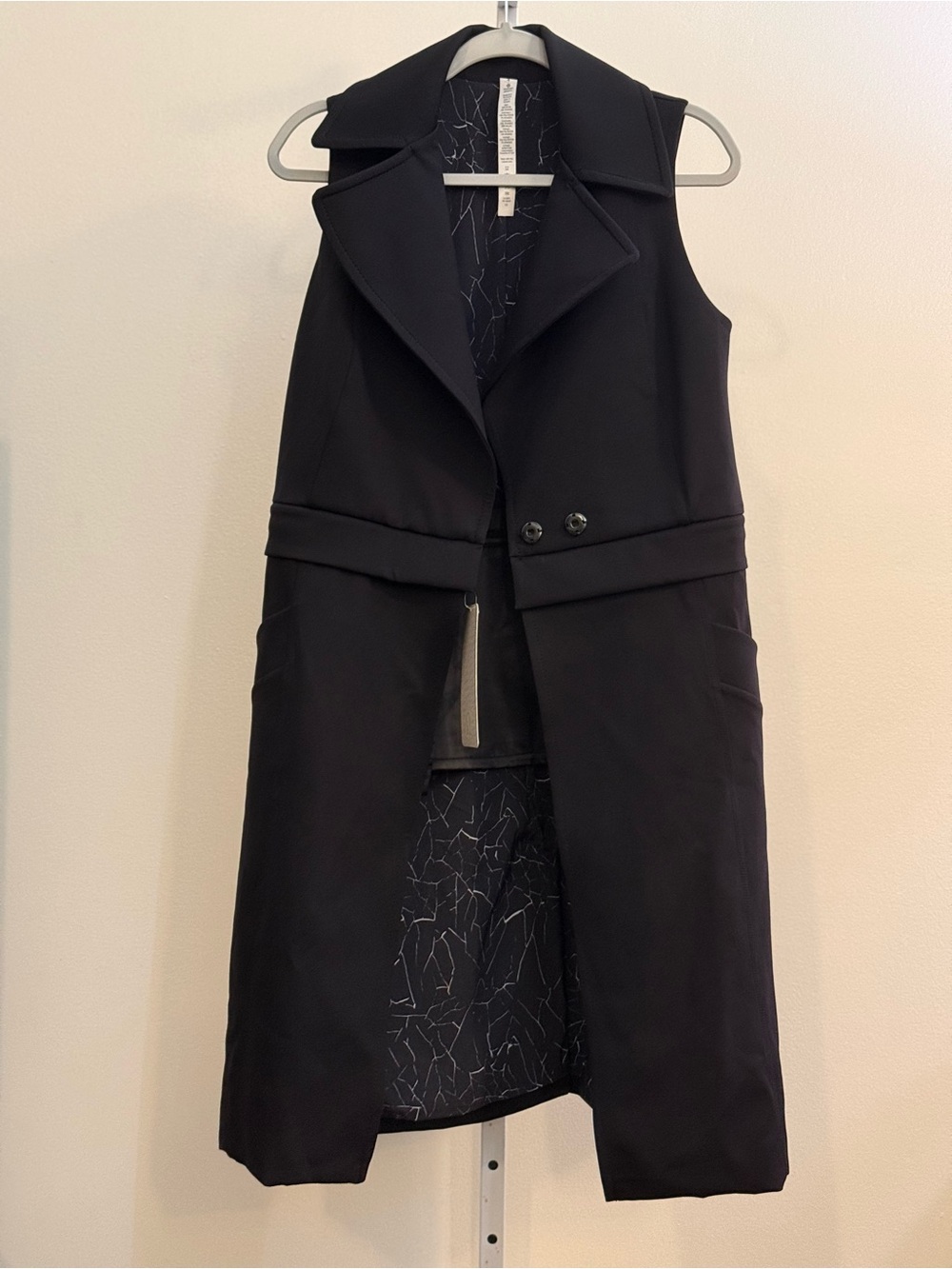 lululemon athletica Quickchange Black Sleeveless Long Vest